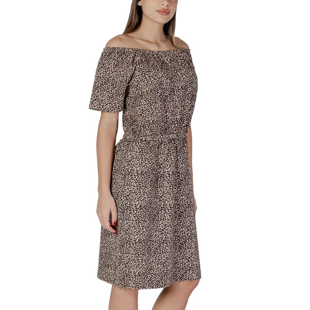 B.Young Beige Baumwolle kurze hose