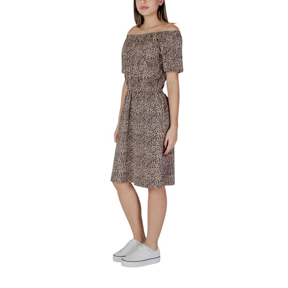 B.Young Beige Baumwolle kurze hose