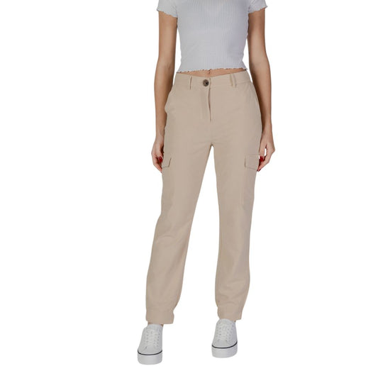 B.Young Beige Polyester hose