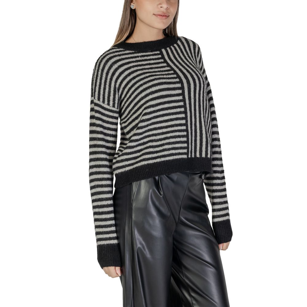 Vero Moda Schwarz -Weiß -Recycling -Polyesterpullover
