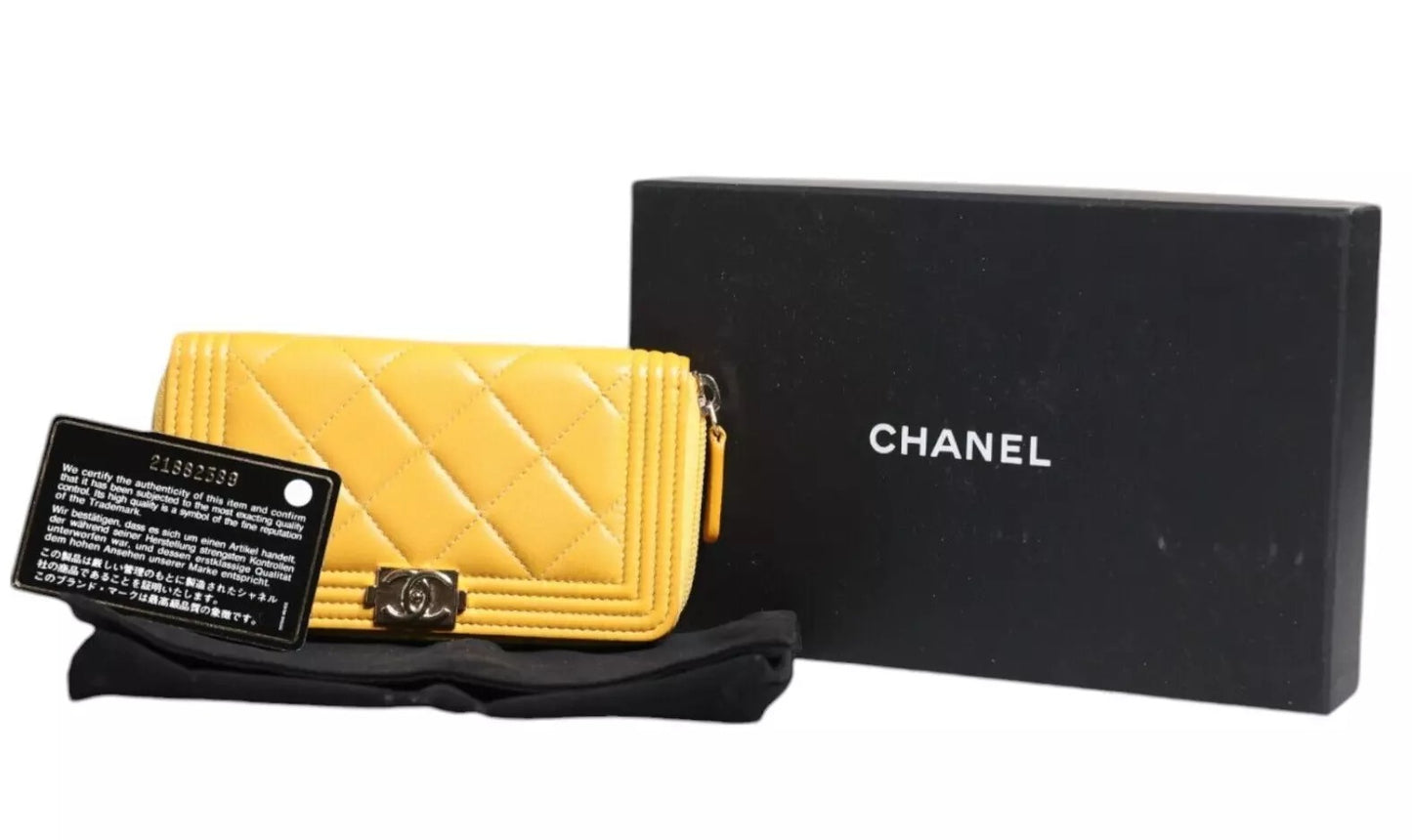 Chanel Gelbes Leder -CC -Logo Kontinentaler Zip -Brieftasche