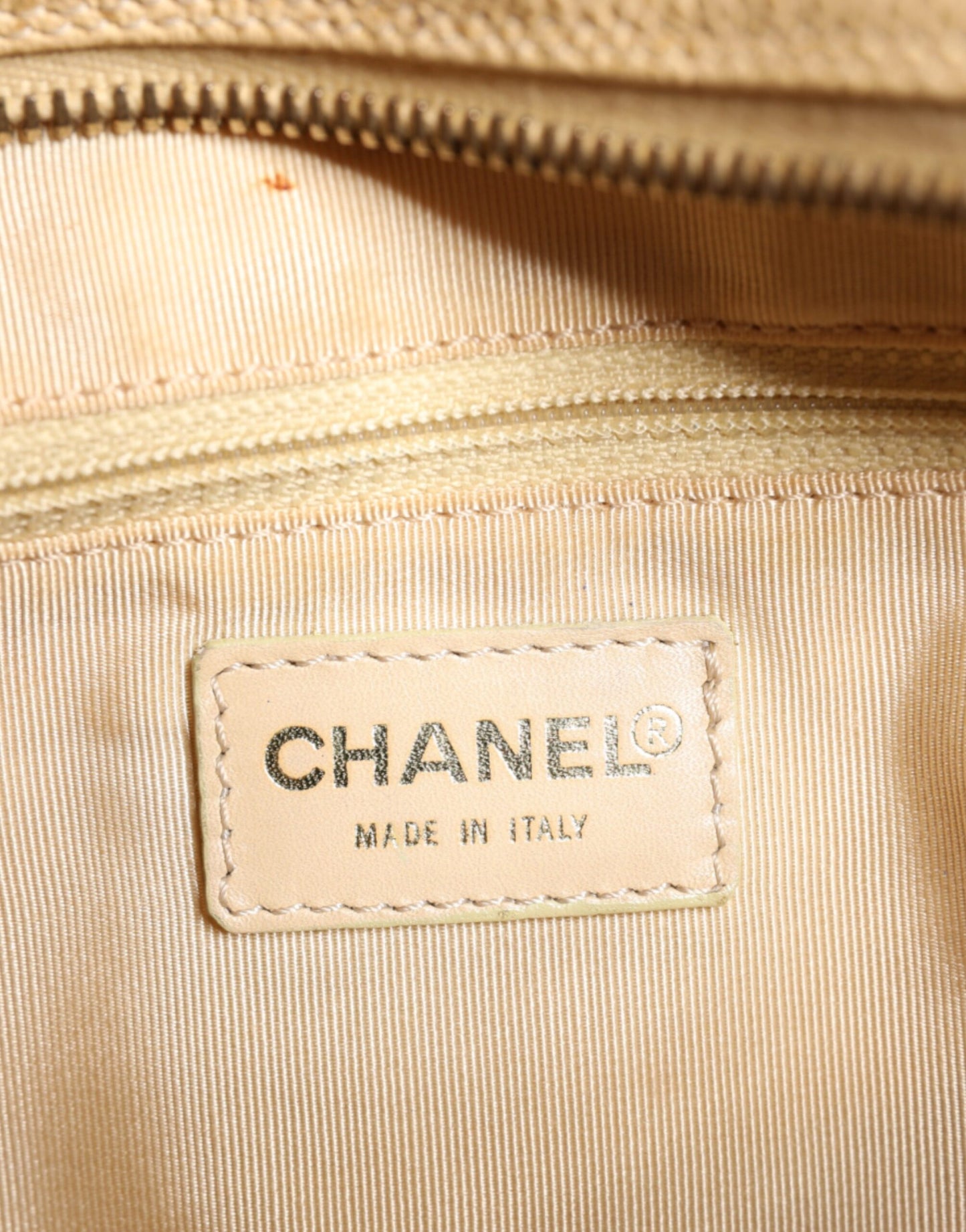 Chanel Beige Caviar de Coco -Kette Leder Geldbeutelbeutel
