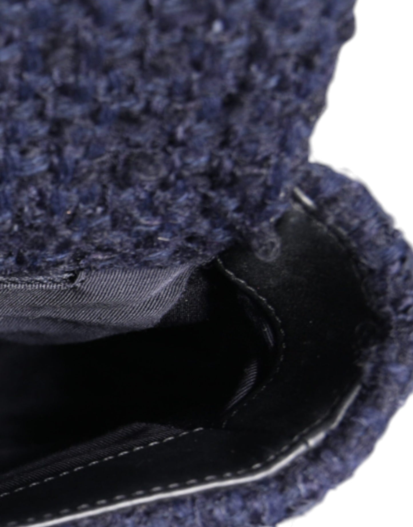 Chanel Dunkelblau mittelgroß