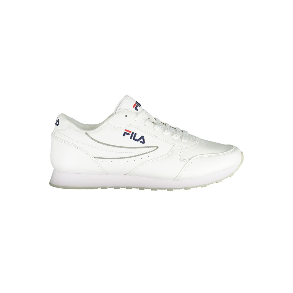 Fila Unberührte weiße Sportarten Sneakers mit Kontrastakzenten