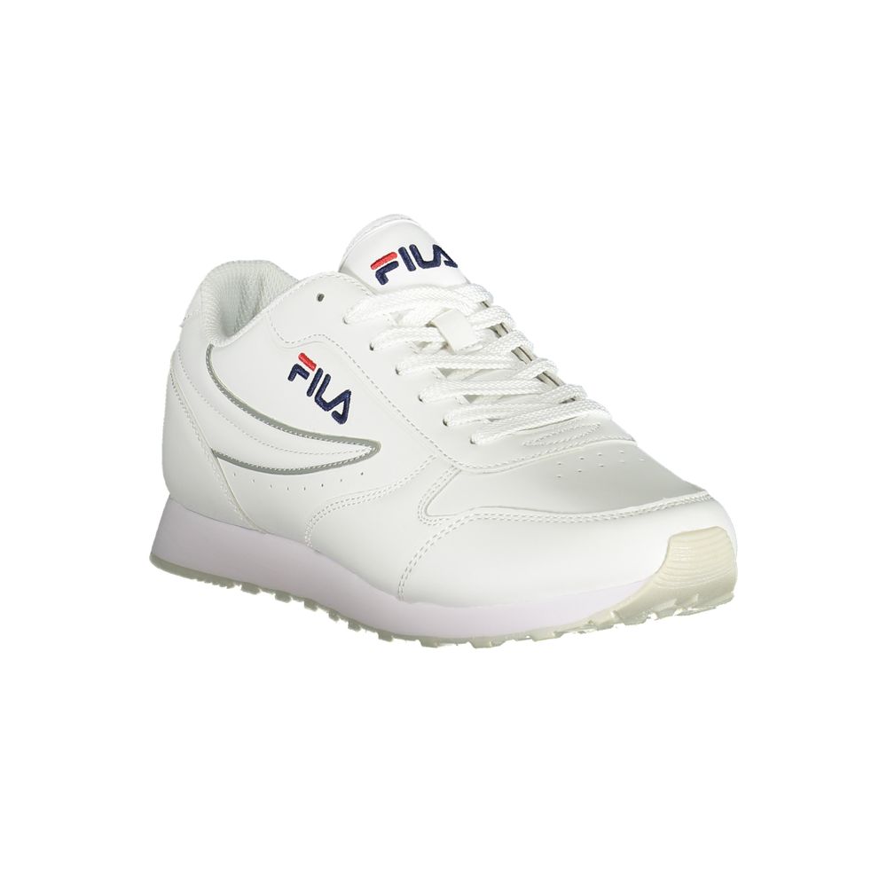 Fila Unberührte weiße Sportarten Sneakers mit Kontrastakzenten