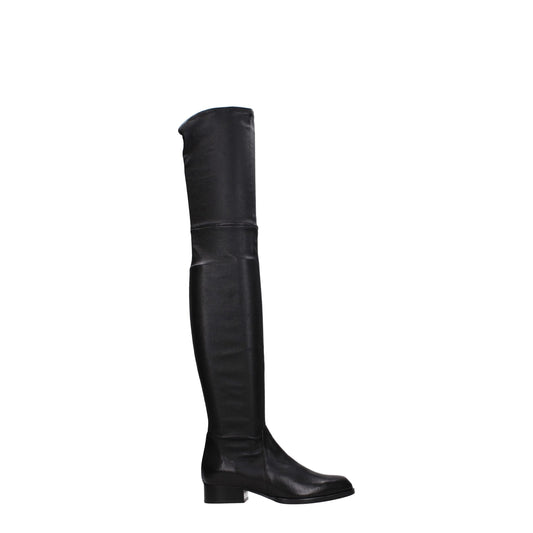 Parallèle schwarzes Leder über dem Knie